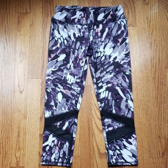 Gaiam High Rise Capri - Picture 1 of 7